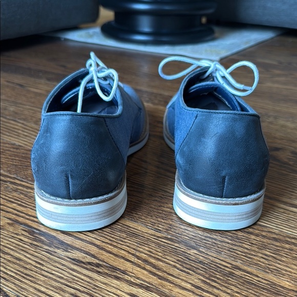 Original Penguin Men’s 9 Blue and Cream Oxfords - Picture 4 of 7